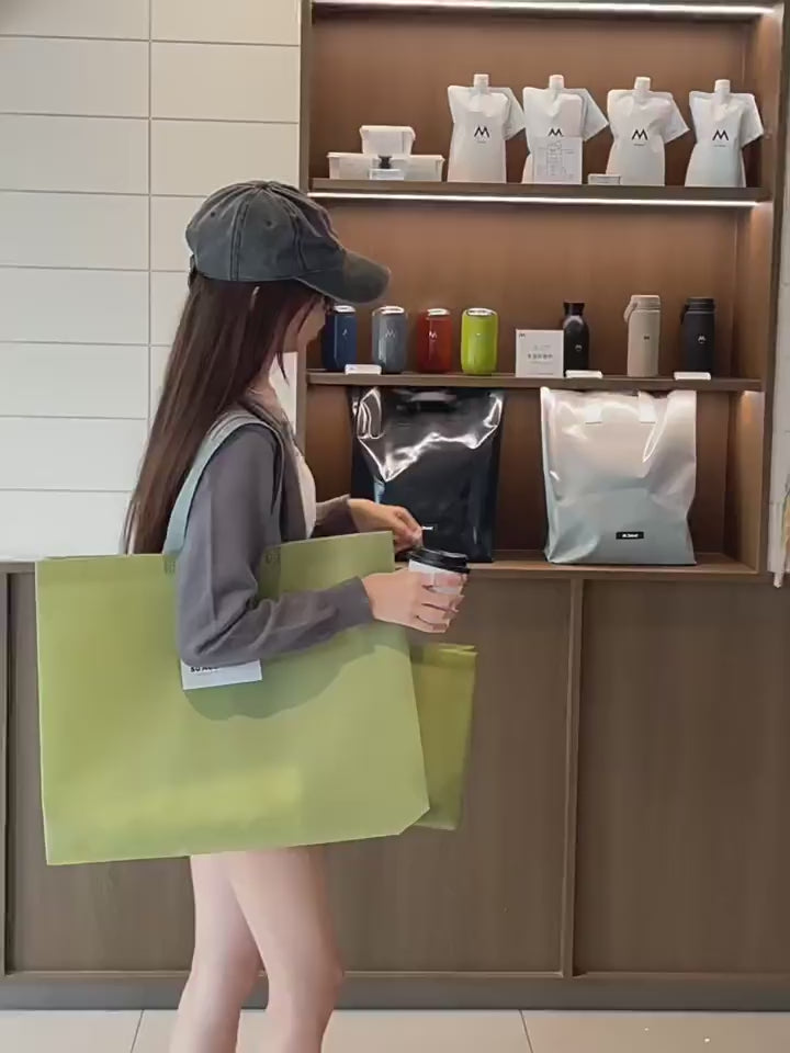 Snap-button non-woven tote bag product demonstration video