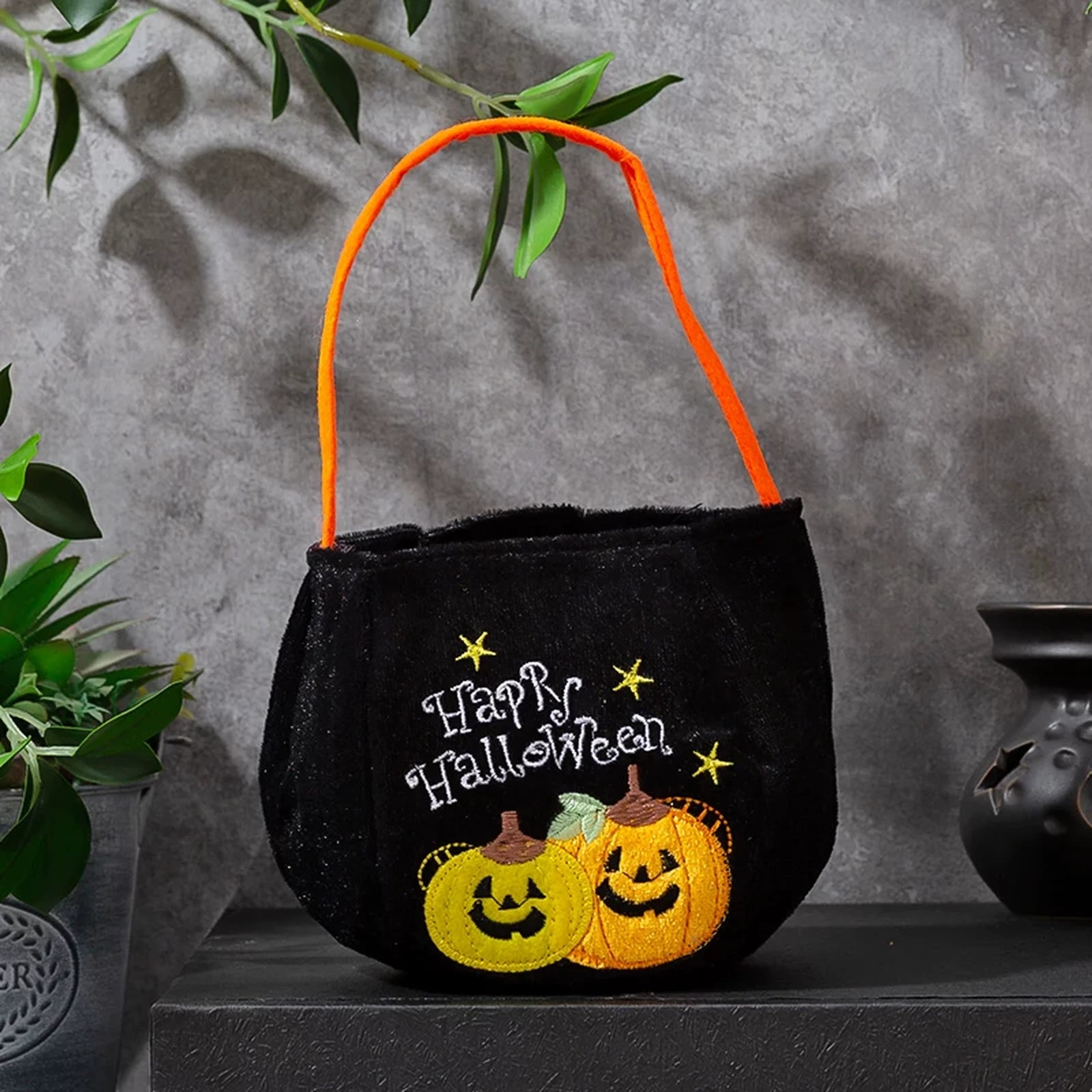 Double-pumpkin Halloween trick-or-treat bag with handle