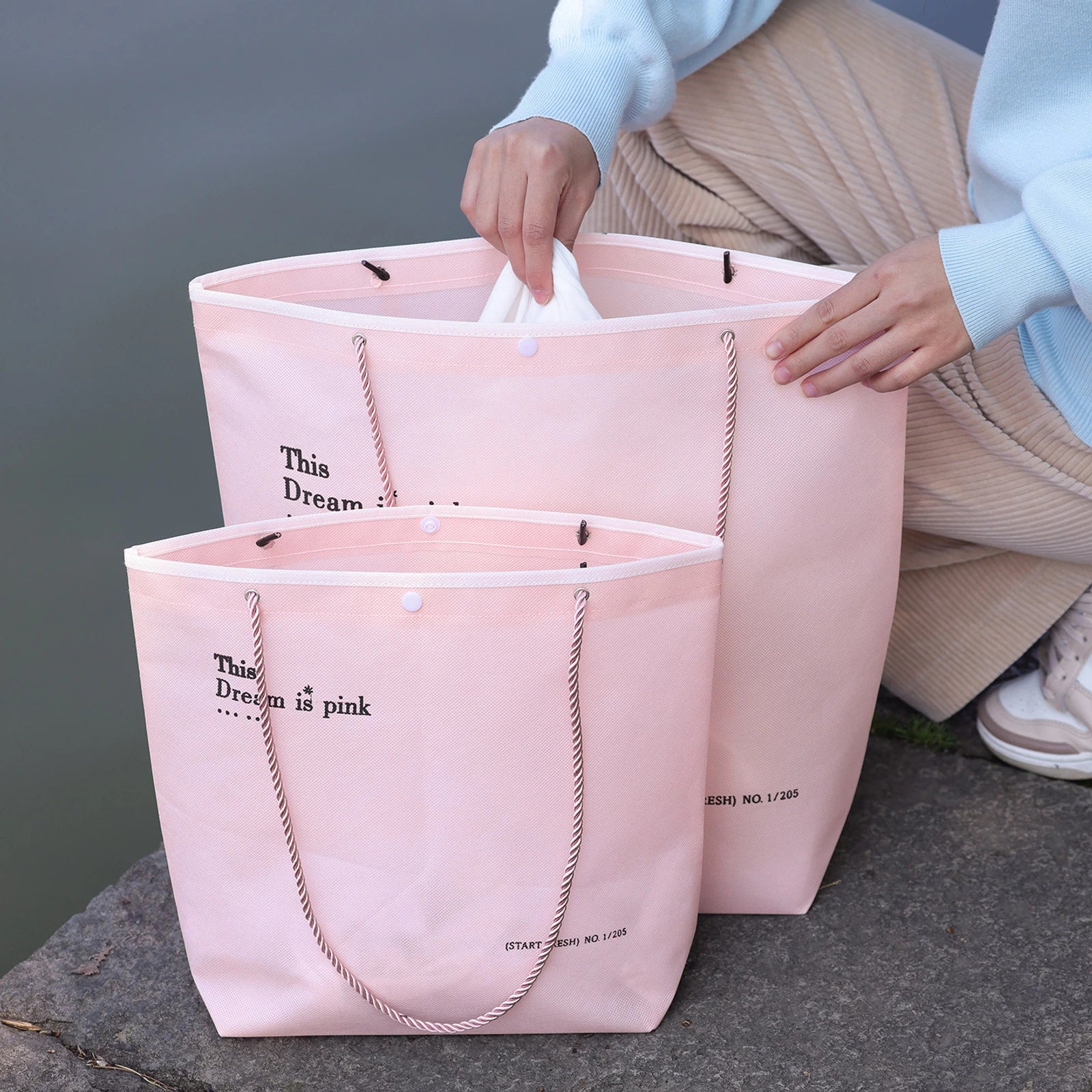Rope-Handle Stitched Non-Woven Tote Bags — 8 Styles — Inverted Trapezoid — Pink