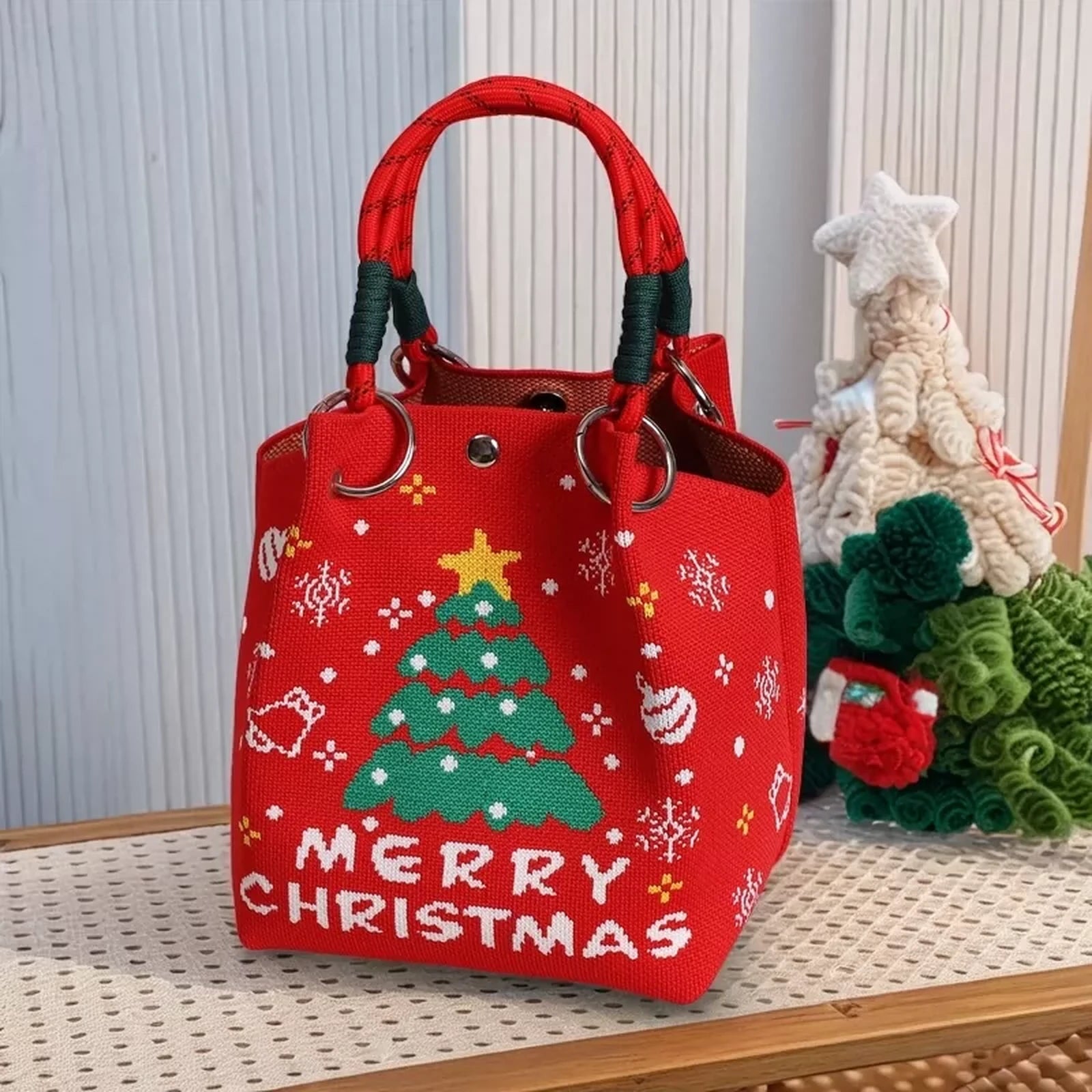 Round-Handle Christmas Fabric Gift Bags – product view