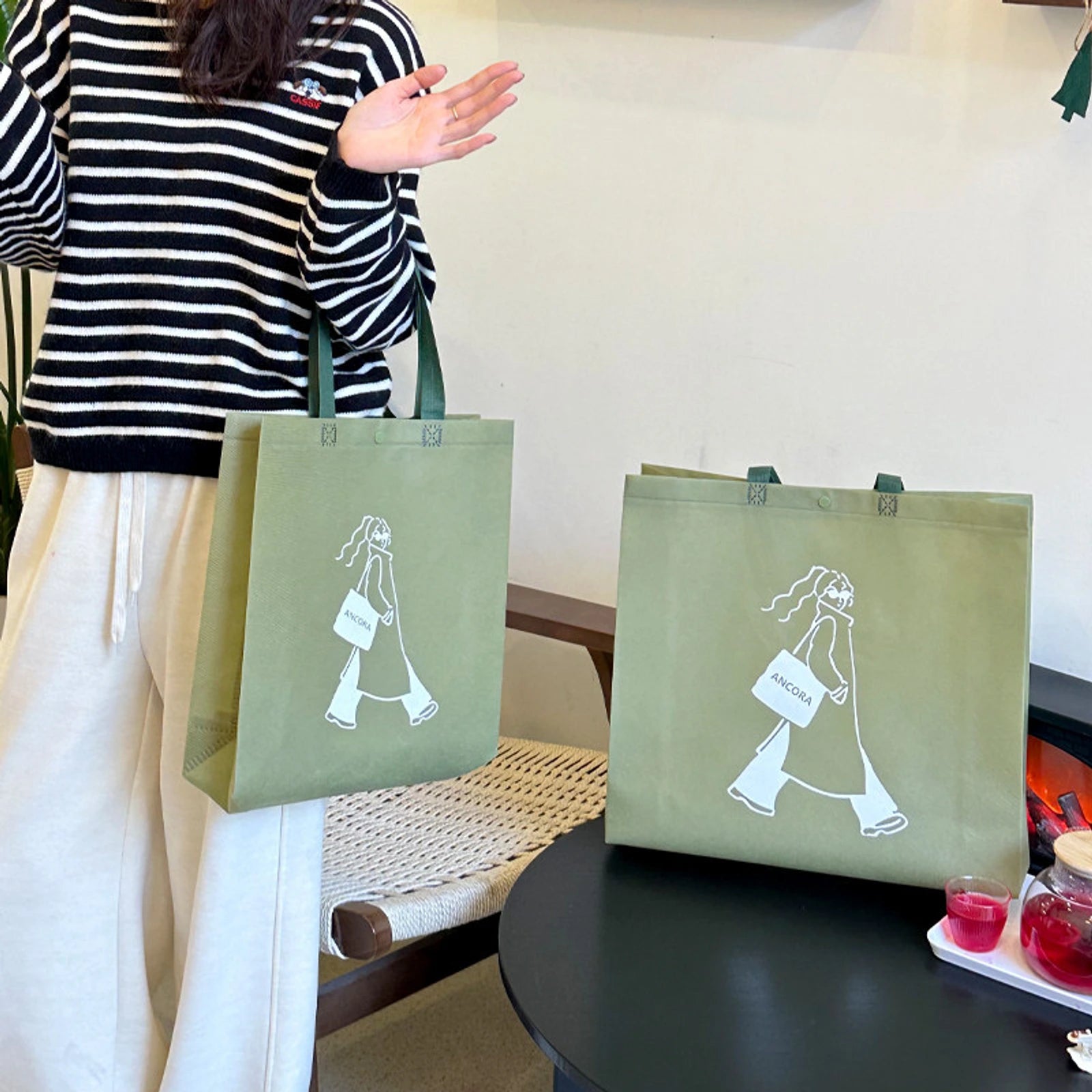 Snap-Closure Non-Woven Tote Bags — 11 Styles — Matcha GreenWoman Print