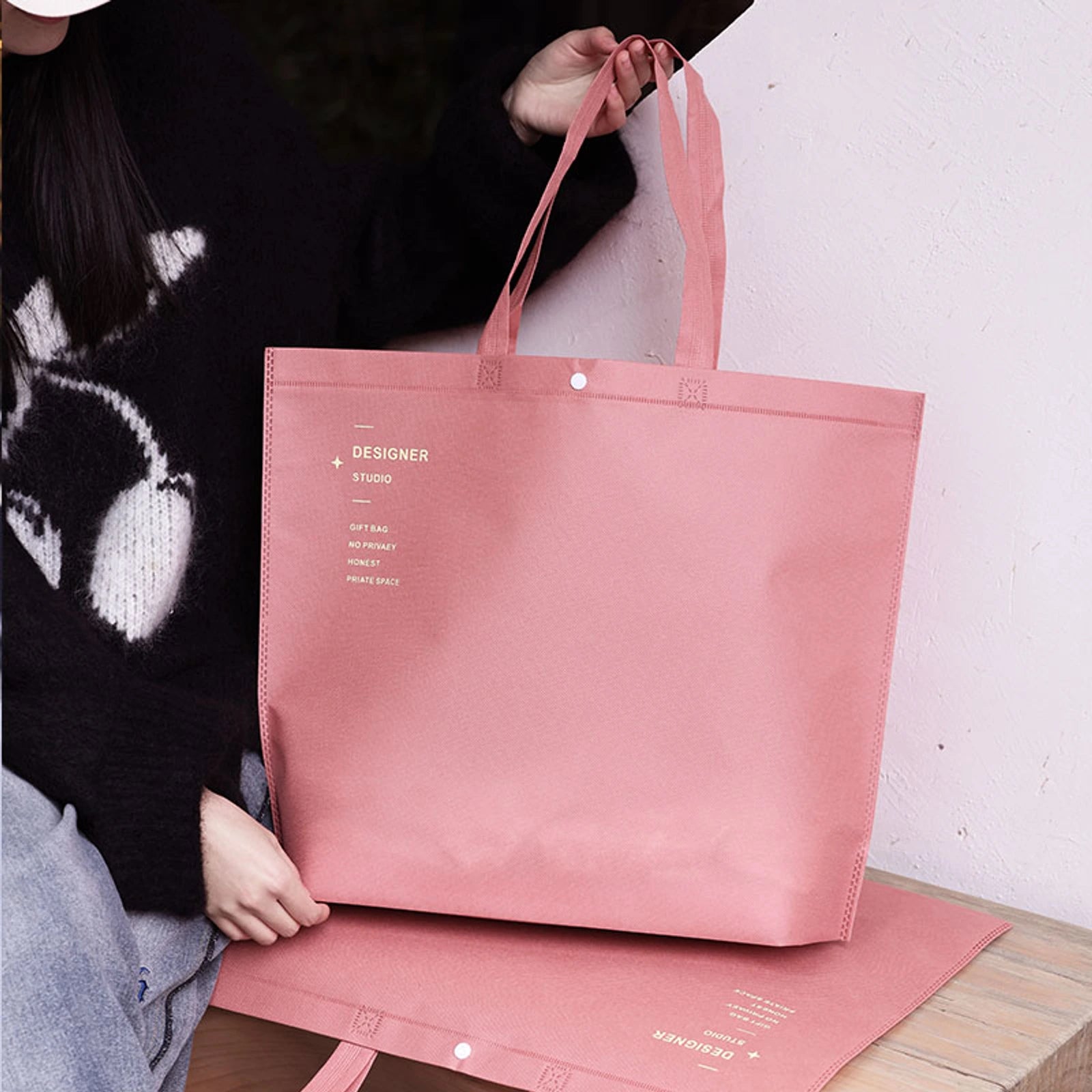 Snap-Closure Non-Woven Tote Bags — 12 Styles — — Mousse Pink