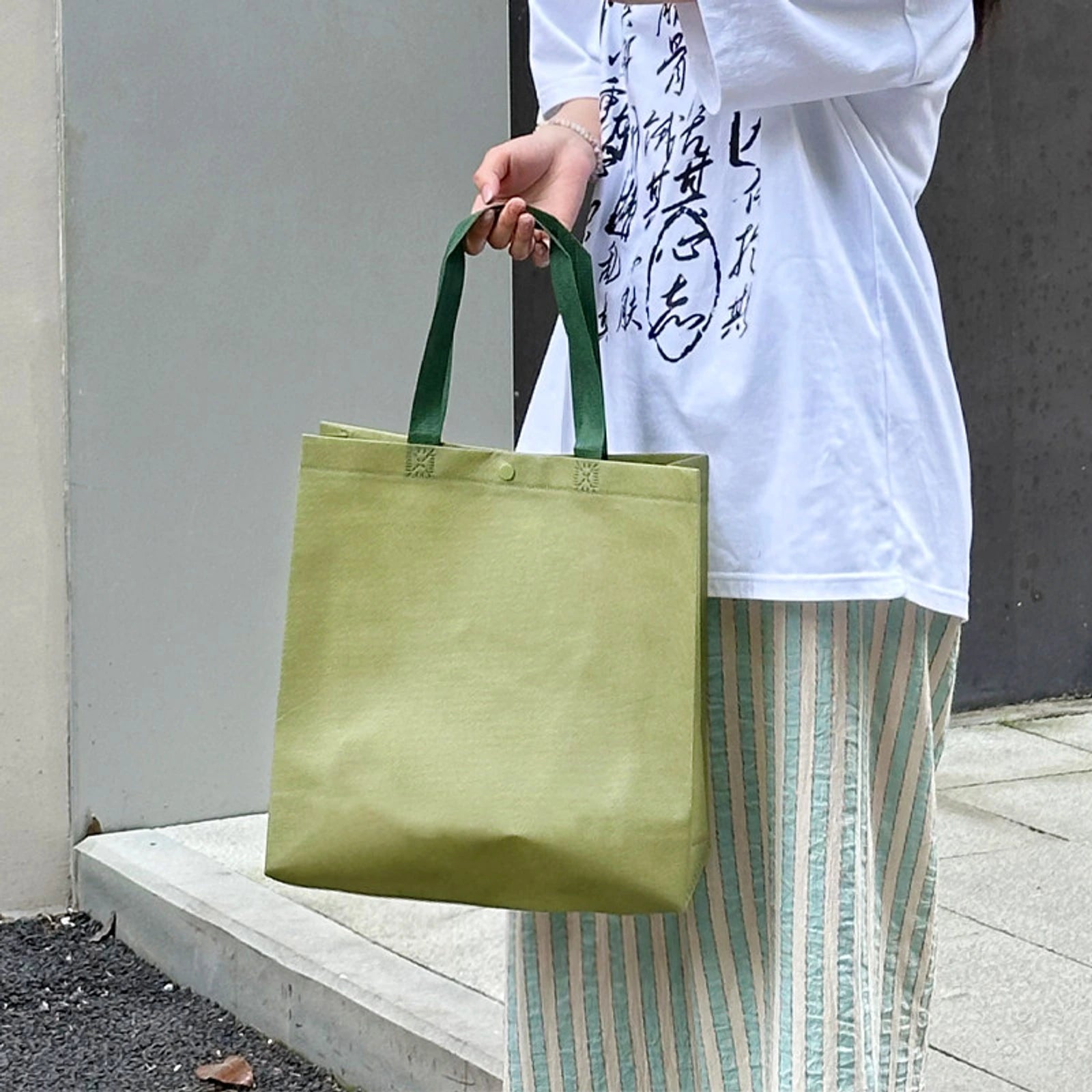 Snap-Closure Non-Woven Tote Bags — 3 Styles — Matcha Green
