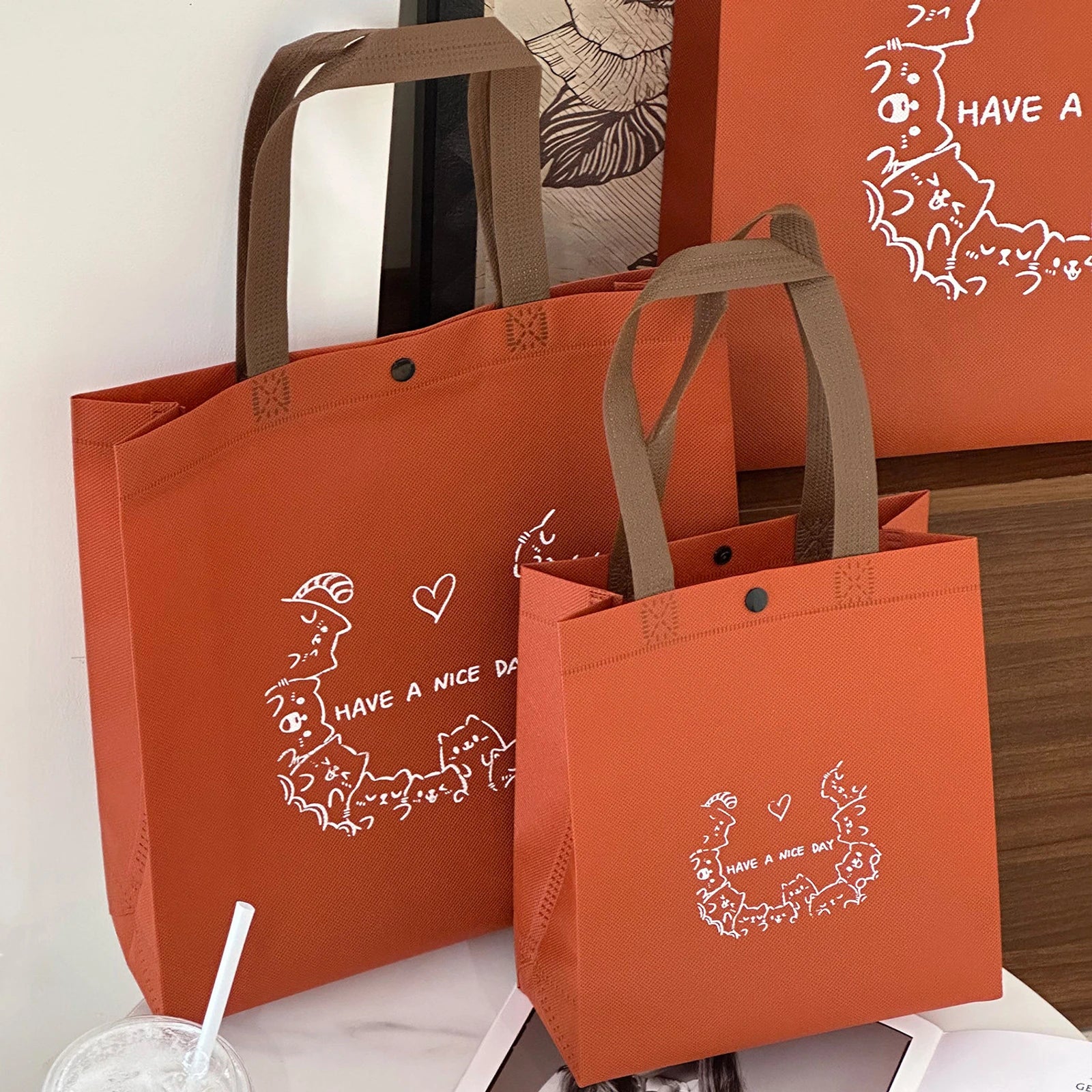 Snap-Closure Non-Woven Tote Bags — 6 Styles — Crimson — Cat Circle Print