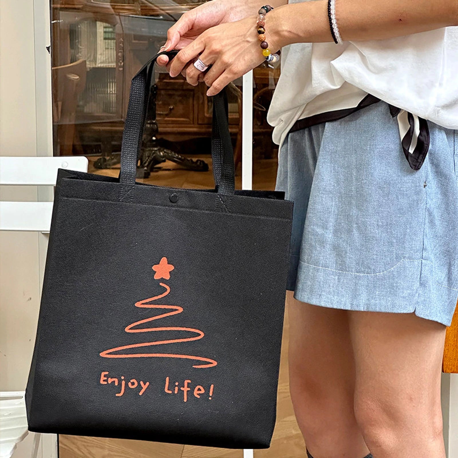 Snap-Closure Non-Woven Tote Bags — 7 Styles — Black