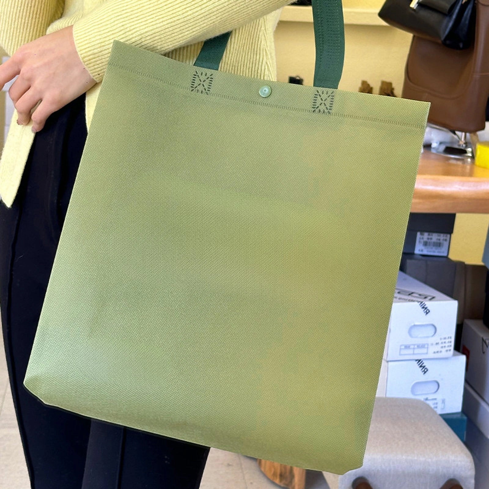 Snap-Closure Non-Woven Tote Bags — 8 Styles — Matcha GreenPlain