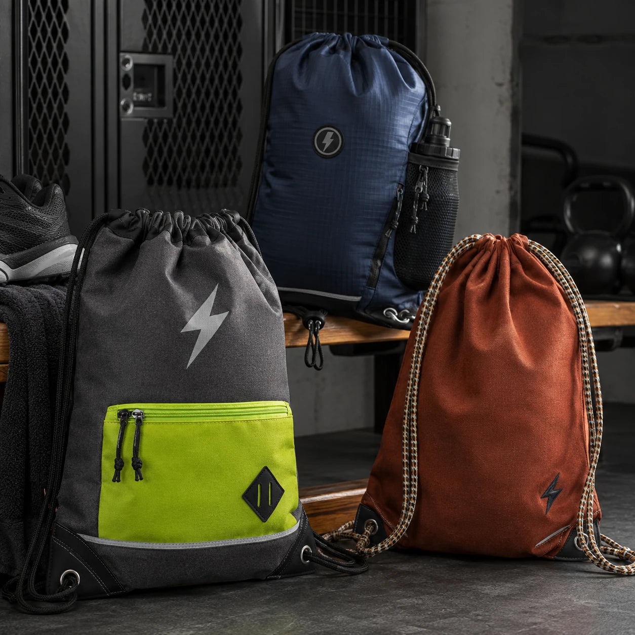 Reinforced 600D polyester and ripstop cinch gym bags with zipper and mesh pockets